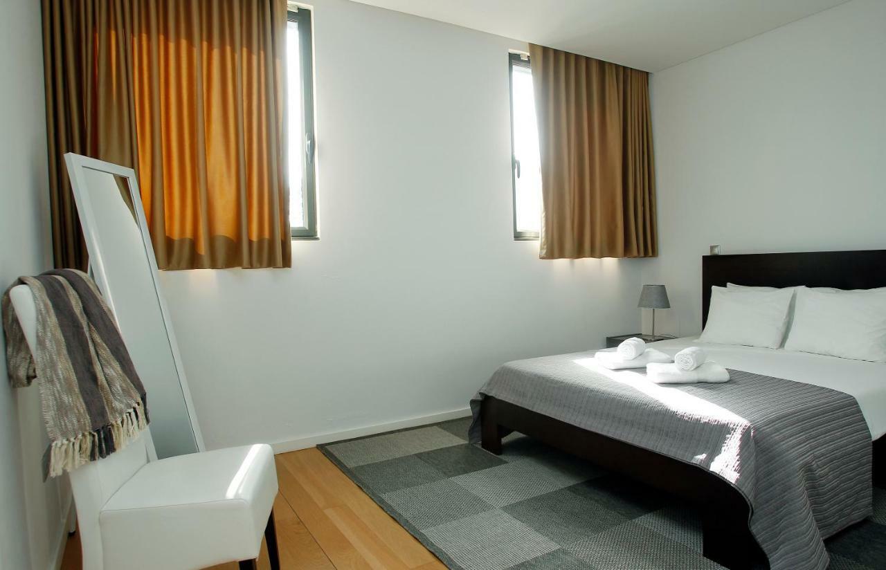 Atlantic House Apartment ปอนตาเดลกาดา ภายนอก รูปภาพ