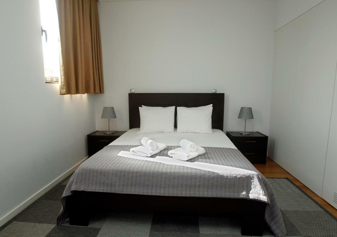 Atlantic House Apartment ปอนตาเดลกาดา ภายนอก รูปภาพ